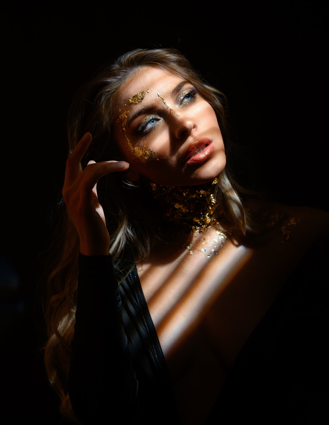 Contact sheets and editing desk